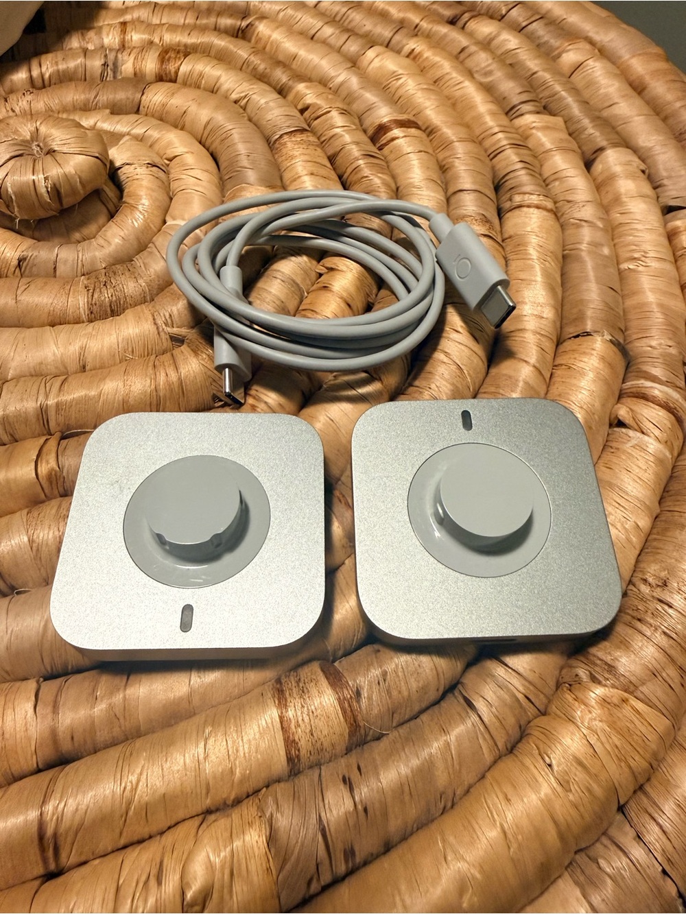 2 Oura ring chargers - size 8